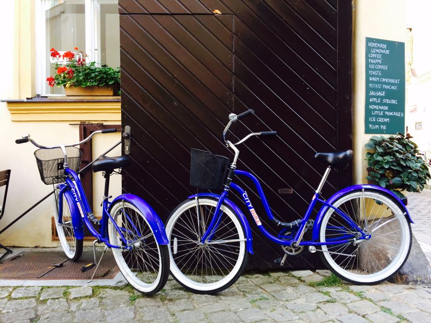 Prague Electric Bike Rental - Reaching Prague Castle with pedal assistance