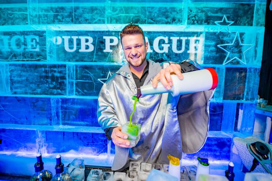Prague: Entry ticket to Ice Pub Prague with Nightclub Option - What is included in the drink