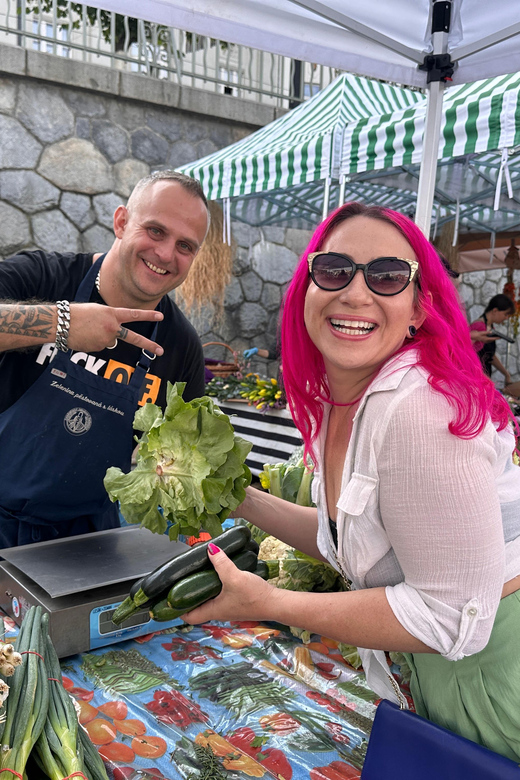 Prague: Farmers Market and Brunch Class with Celebrity Chef - Walking from the river to Mariko’s home