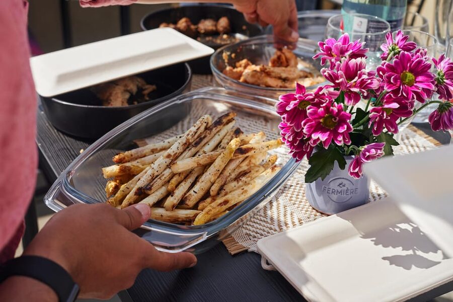 Prague: Farmers Market and Brunch Class with Celebrity Chef - Cooking brunch with a former Hollywood private chef