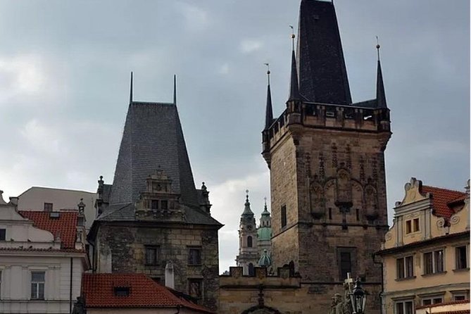Prague food and cultural tour - 6 hours fairytale experience - The Astronomical Clock and Old Town Hall