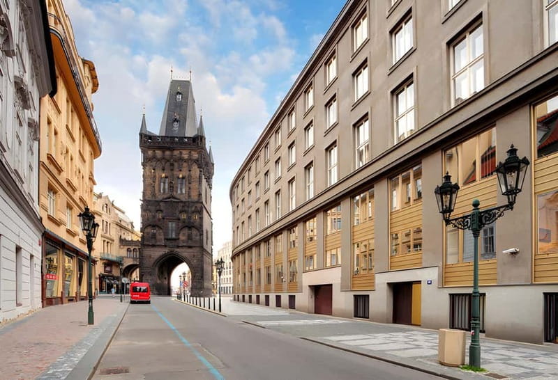 Prague: Full-Day Guided Tour of Prague in a Small-Group - Golden Lane and the final views