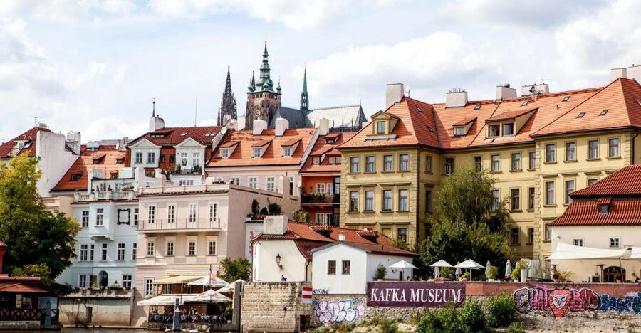 Prague: Full-Day Sightseeing Tour with Cruise and Lunch - Is $68 good value for a full day in Prague?