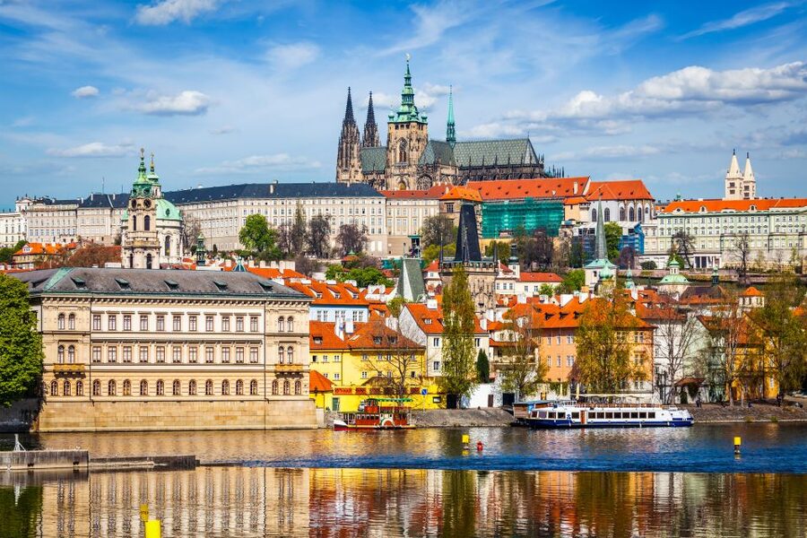 Prague: Full-Day Tour with Lunch and River Boat Cruise - Pickup, meeting point and physical demands