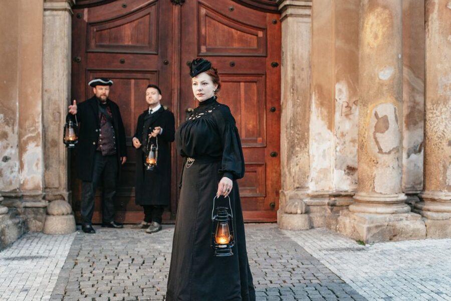 Prague: Ghosts and Legends Nighttime Guided Walking Tour - The secret stops and the value of not knowing everything