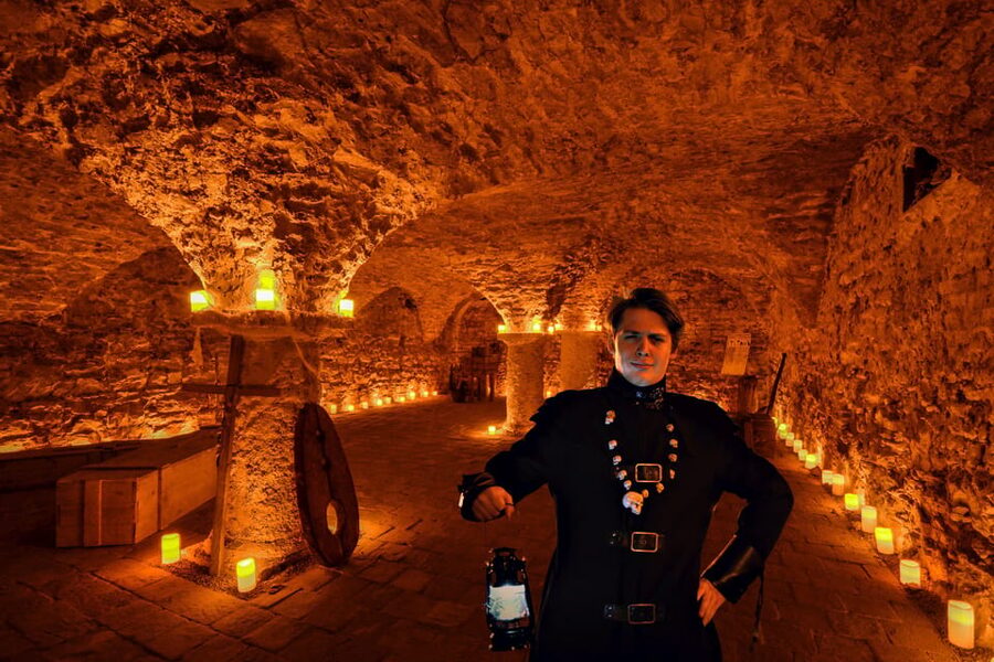 Prague: Ghosts, Legends, Medieval Underground & Dungeon Tour - Key points to know before you book