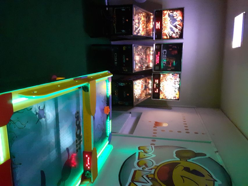Prague: Glow Golf Mini Golf Game by UV Light - The 18-hole course: colorful, varied, and not just for children