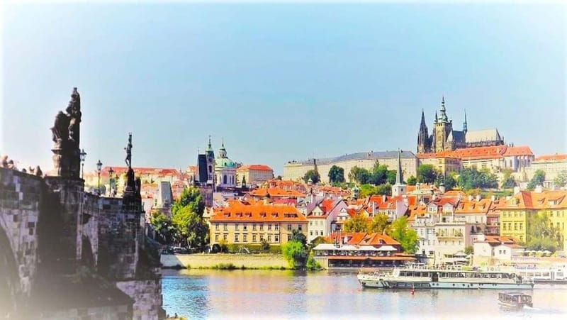 Prague Grand 2,5 hour + 2 hour exterior walking tour - A practical way to meet Prague’s big sights