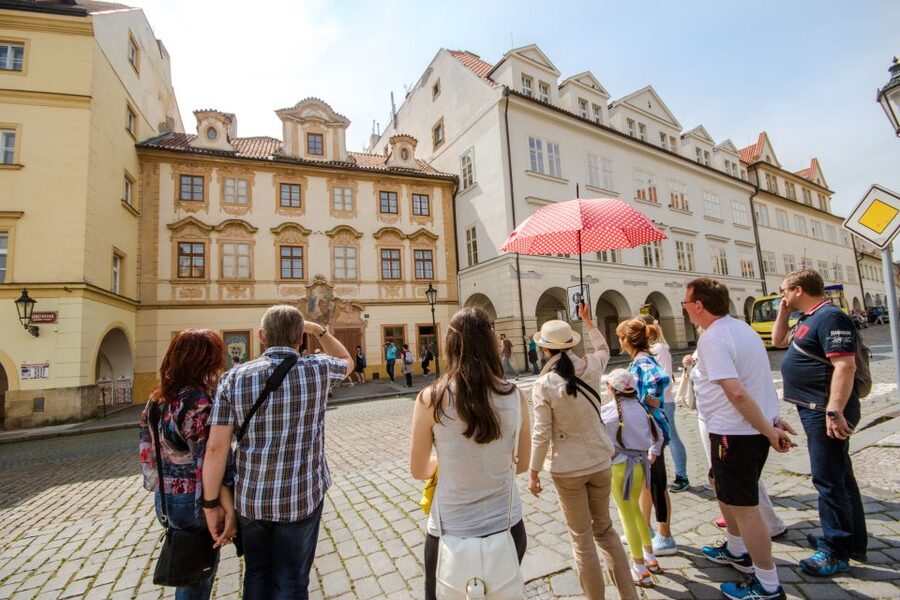 Prague: Guided Bus & Walking Tour with River Cruise & Lunch - A useful first look at Prague from the bus