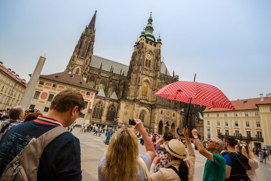 Prague: Guided Bus & Walking Tour with River Cruise & Lunch - Lunch and two hours under the glass roof