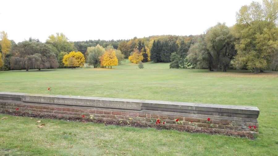 Prague: Guided Operation Anthropoid Tour with Lidice - Meeting at the crypt beneath the church