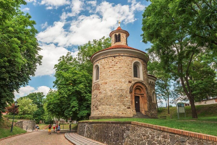 Prague: Guided tour to the historic fortress of Vyšehrad - Should You Book the Vyšehrad Tour?