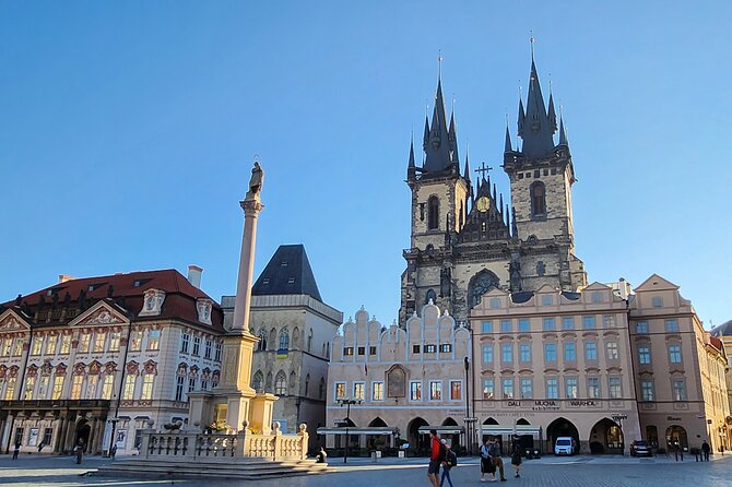 Prague Highlights - 3 hours Private WalkingTour - Prague Castle courtyards and famous exteriors