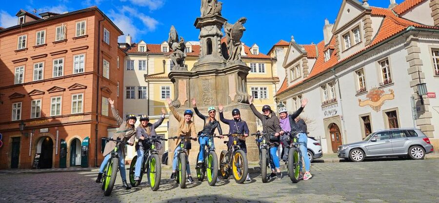 Prague: Highlights Tour on e-Scooter or eBike - Small sights around Kampa and the Kafka Museum
