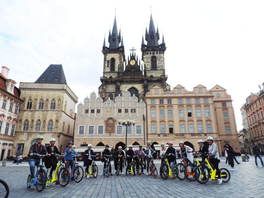 Prague: Highlights Tour on e-Scooter or eBike - E-scooter, e-bike, or trike?