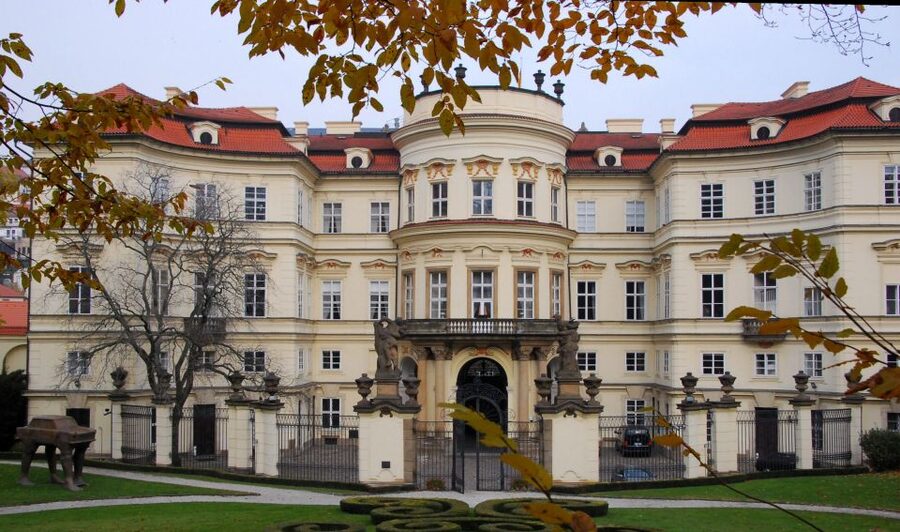 Prague: Highlights Walking Tour to the German embassy 1989 - Why this Prague history walk is different