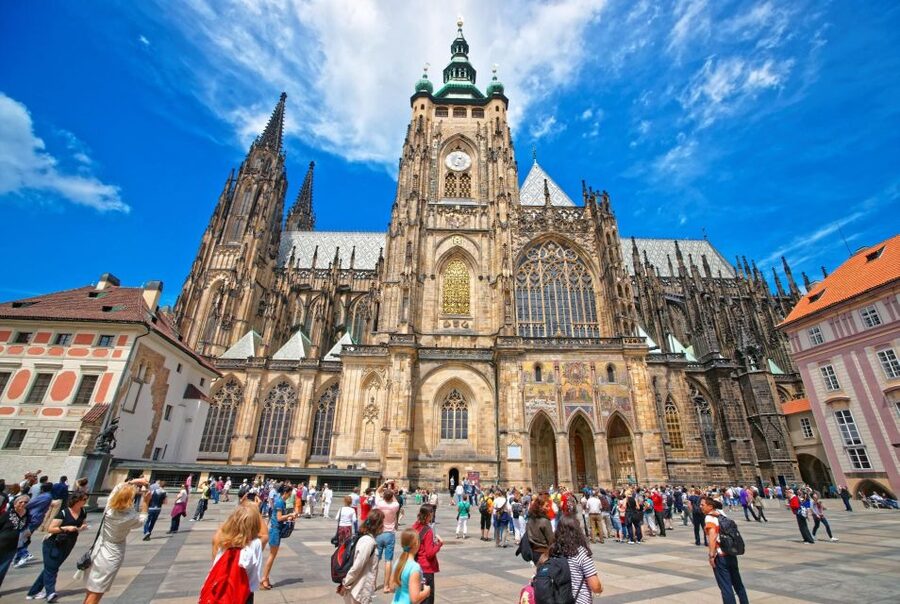 Prague Hradcany Castle, St Vitus Cathedral Tour with Tickets - Why Prague Castle deserves a guided visit