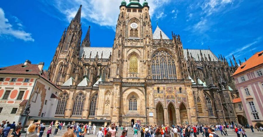 Prague Hradcany Castle, St Vitus Cathedral Tour with Tickets - Golden Lane and the castle’s smaller stories