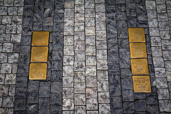 Prague Jewish Quarter and WW2 Private Tour - What the private format changes