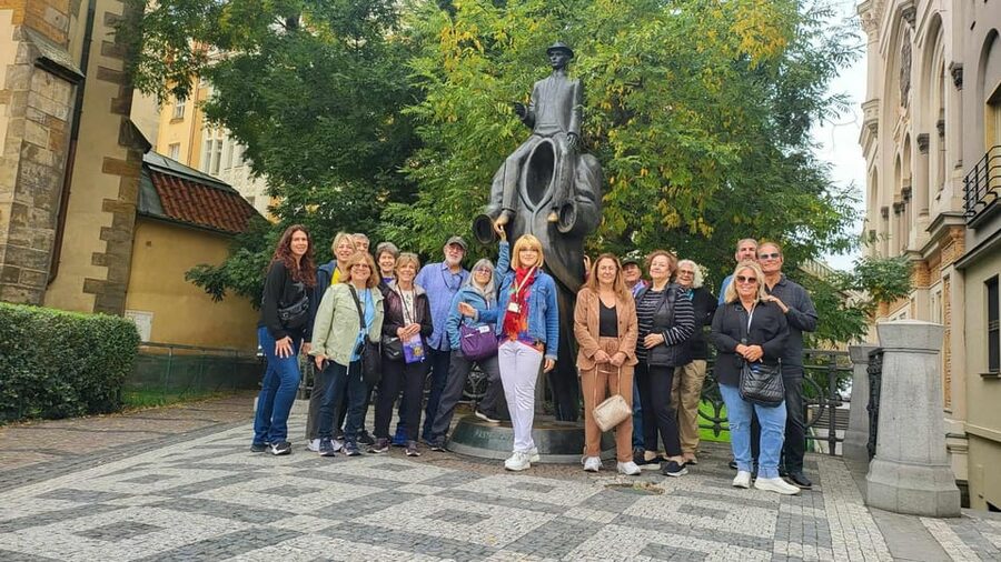 Prague: Jewish Quarter Half-Day Private Walking Tour - What the guide adds to the visit