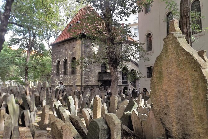 Prague Jewish Town Admission Ticket & Optional Audio Guide - Maisel Synagogue and the story of Bohemian Jews
