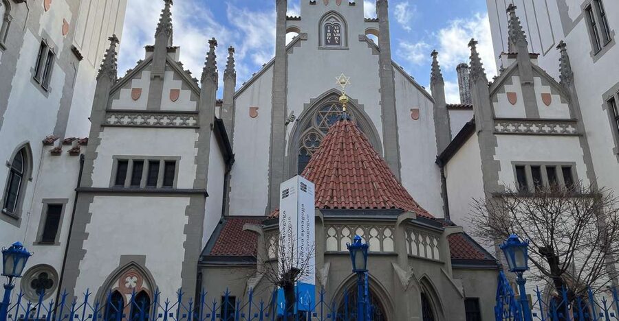 Prague: Jewish Town Guided Walking Tour - The Spanish Synagogue’s very different character