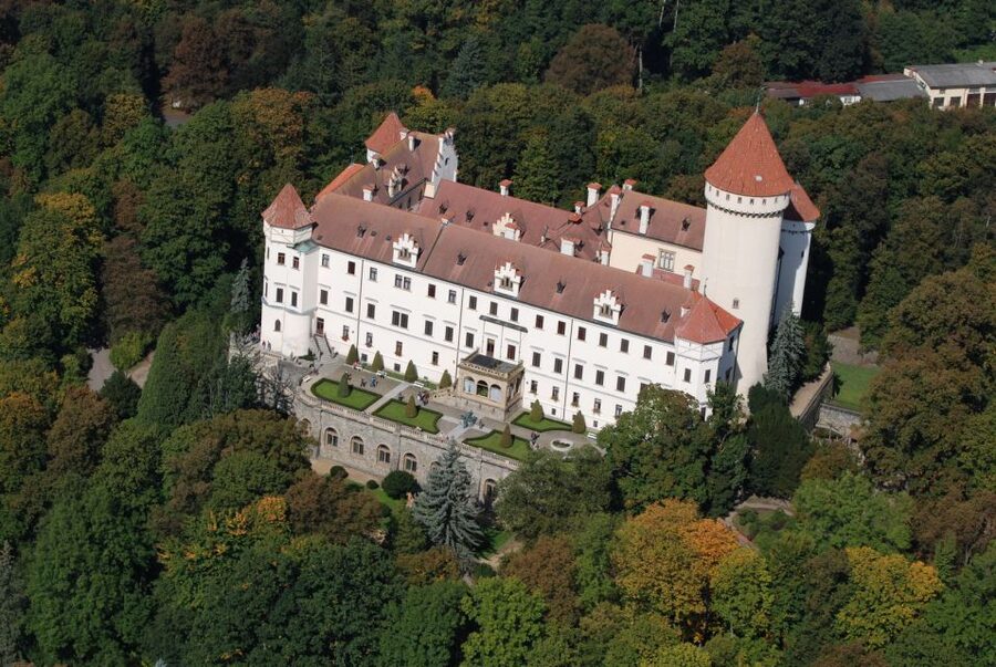Prague: Karlštejn Castle Guided Tour with Entry Ticket - The one-hour ride from Prague