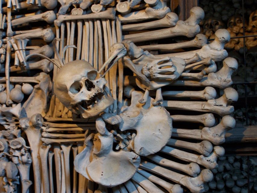 Prague: Kutná Hora, St Barbara's Cathedral and Bone Church - Who will enjoy this tour most?