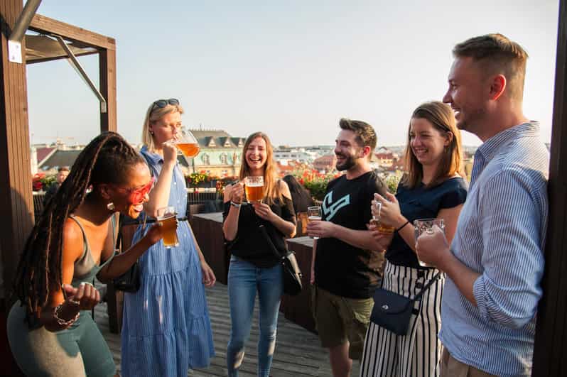 Prague: Local Pub Walking Tour with 5 Beers - Key points at a glance