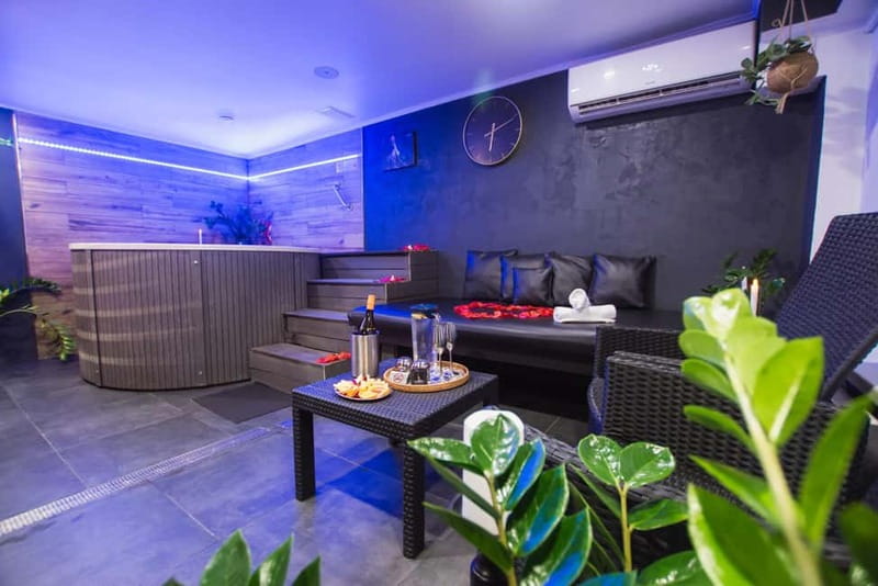 Prague: Modern Private Spa with Jacuzzi and Sauna - Key points to know before booking