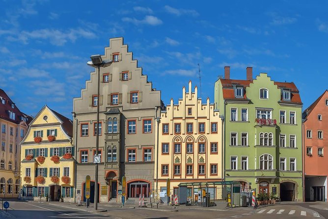 Prague-Munich One-Way Sightseeing Day Tour - The vehicle, luggage, and comfort on a long day
