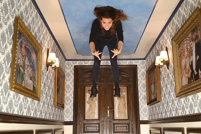 Prague Museum of Fantastic Illusions - The first room: learn how the illusions work