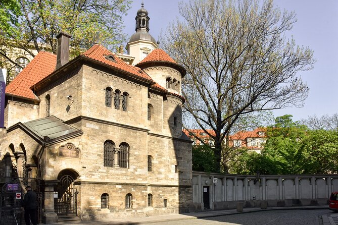 Prague Old Town and Jewish Quarter 90 minutes Guided Tour - Jewish Prague from the street