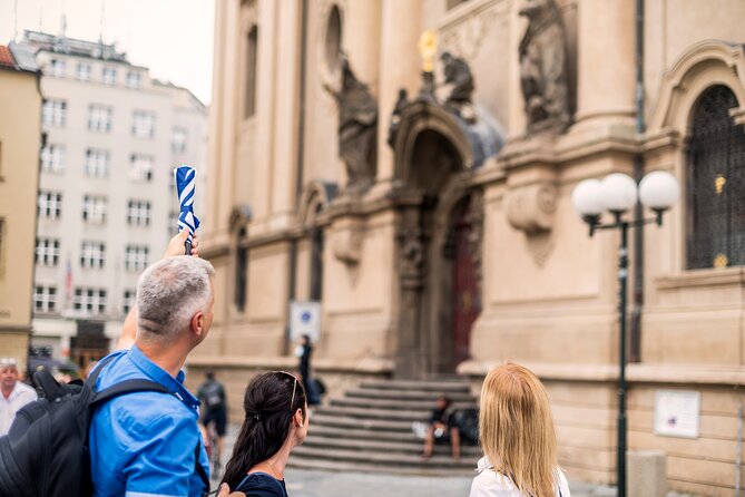 Prague Old Town and Jewish Quarter 90 minutes Guided Tour - What the $22.83 price really buys