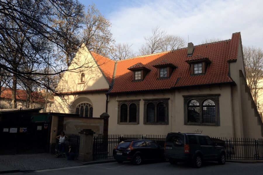Prague: Old Town and Jewish Quarter Guided Tour in German - Clementinum and the route toward the river