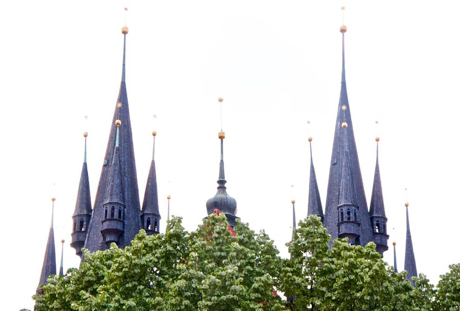 Prague: Old Town and Jewish Quarter Guided Walking Tour - Key points to know before booking