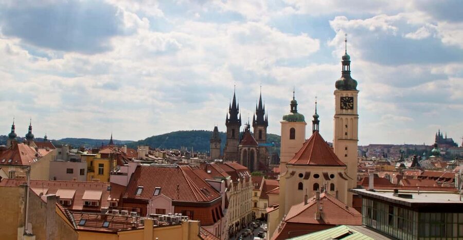Prague: Old Town and Jewish Quarter Guided Walking Tour - The no-entry rule changes the value