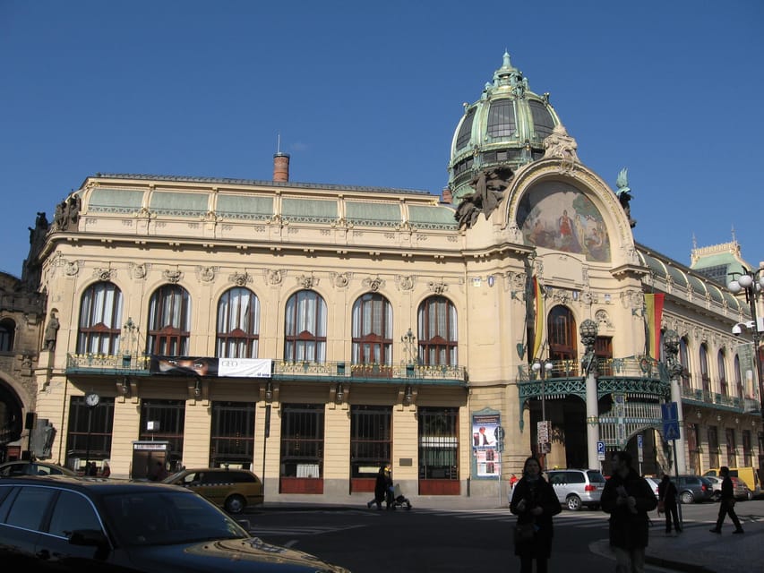 Prague: Old Town and Jewish Quarter Guided Walking Tour - Timing, pace, and practical comfort