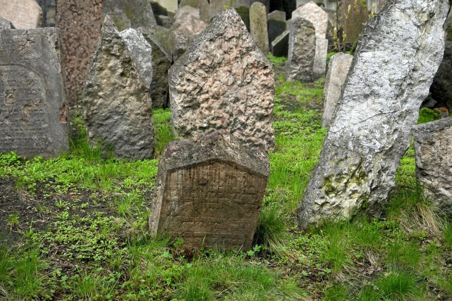Prague: Old Town and Jewish Quarter Tour - Key points to know before you book