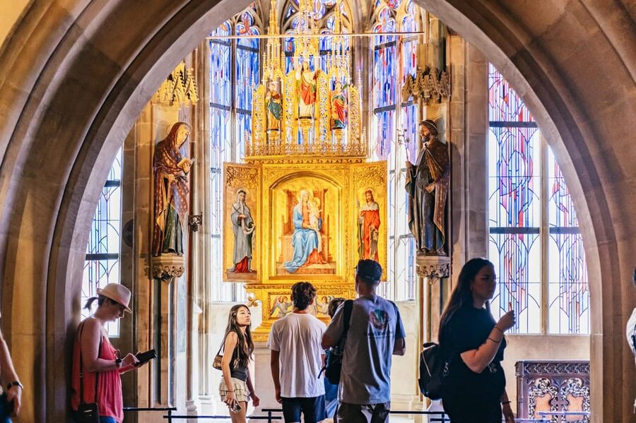 Prague: Old Town, Astronomical Clock and Underground Tour - How the two to three hours are used