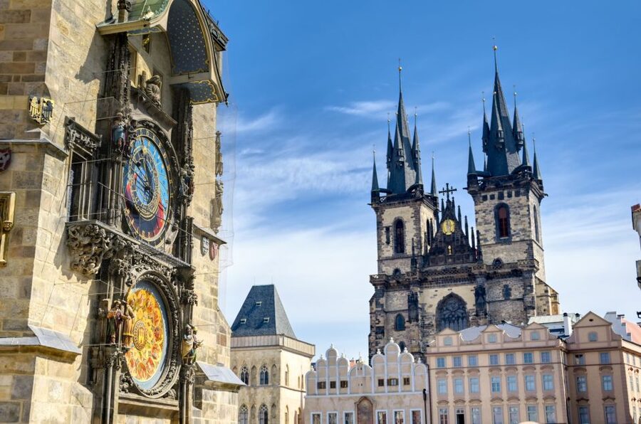 Prague Old Town Family Tour, Attractions, Royal Castle - Watching the Apostles at the Astronomical Clock