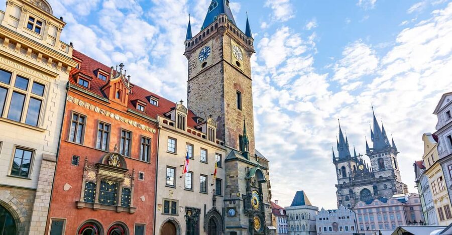 Prague: Old Town Guided Walking Tour and City Boat Ride - Meeting at Old Town Square