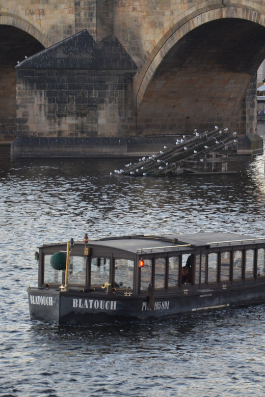 Prague: Old Town Guided Walking Tour and City Boat Ride - Is $106 a fair price?