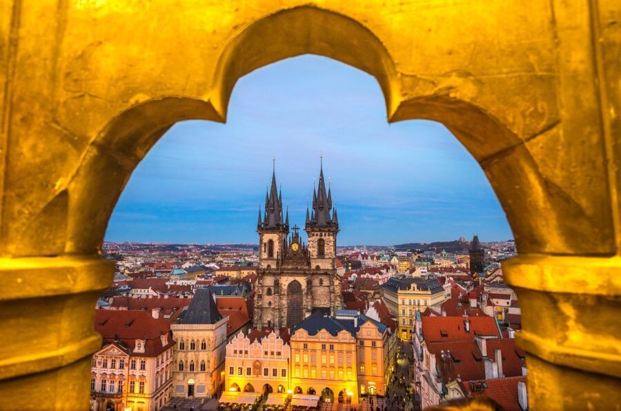 Prague: Old Town Highlights Private Guided Walking Tour - Why the private format matters