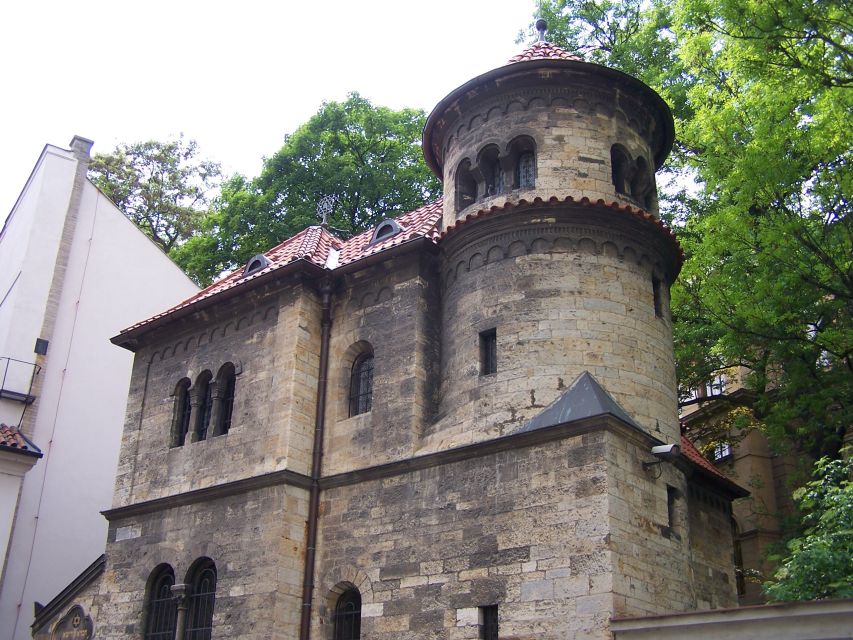 Prague: Old Town, Jewish Quarter & Astro Clock Walking Tour - Key points to know before booking