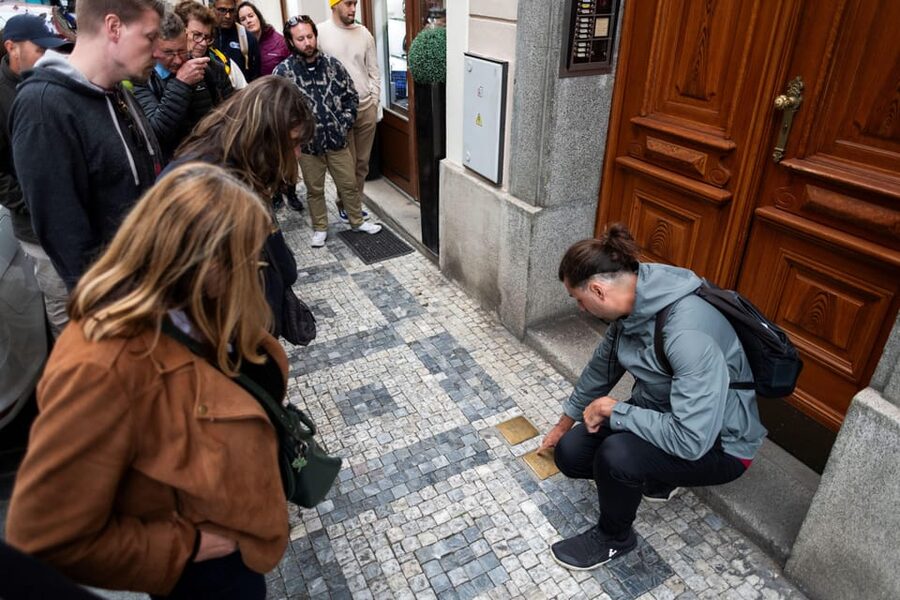 Prague: Old Town, Jewish Quarter & Astro Clock Walking Tour - Old Town Square and the Astronomical Clock