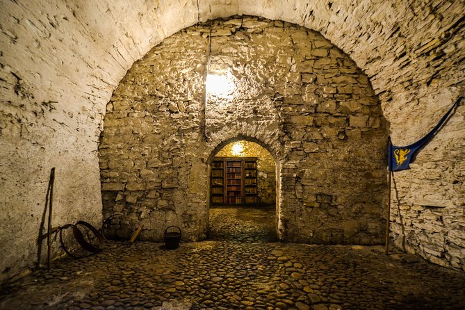 Prague Old Town, Medieval Underground and Dungeon Historical Tour - Starting above ground in Prague’s Old Town