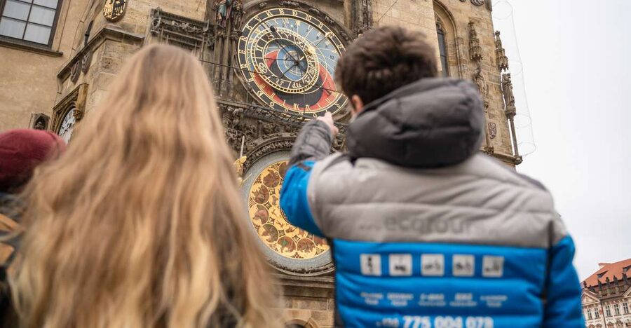 Prague: Old Town Private Walking Tour with Hotel Pickup - What the private format changes