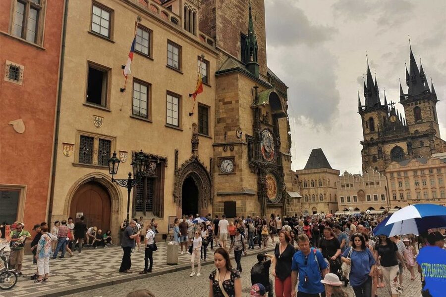 Prague: Old Town Tour & National Museum Skip-the-Line Ticket - Arriving at the National Museum