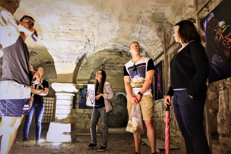 Prague: Oldtown, Medieval Underground & Dungeon History Tour - Why the guides shape the whole experience